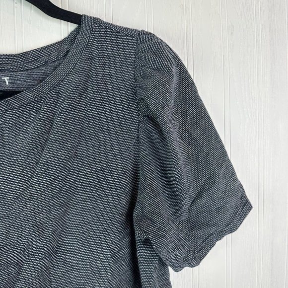 Loft Black and White blouse short sleeve size medium - Picture 2 of 3